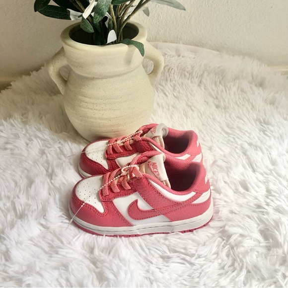Girls toddler Nike Dunks Pink/White Size 7C - Picture 3 of 8